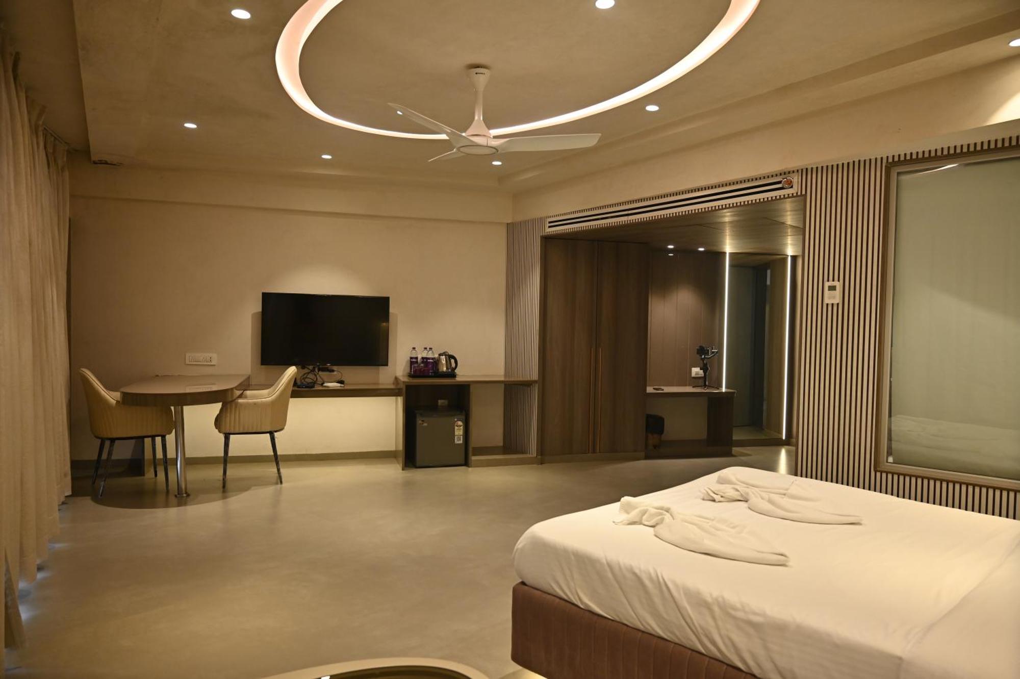 Kumar Resort By Turtle, Lonavala Ngoại thất bức ảnh